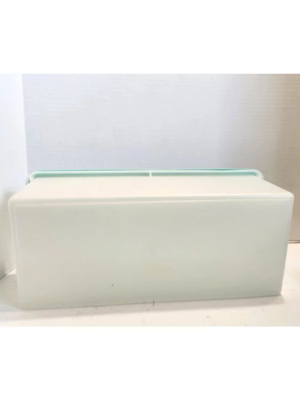 Tupperware Aqua Large Load Rectangle Bread Storage Container With Lid READ
